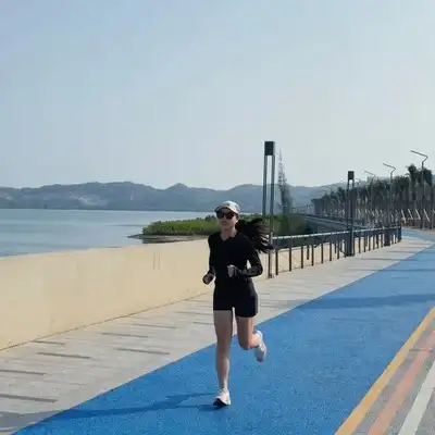 邱梓